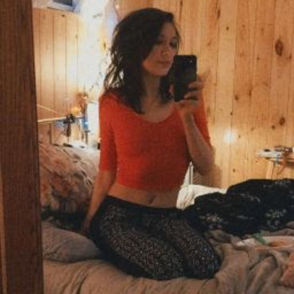 Meet your Posher, Rachel - Picture 1 of 1